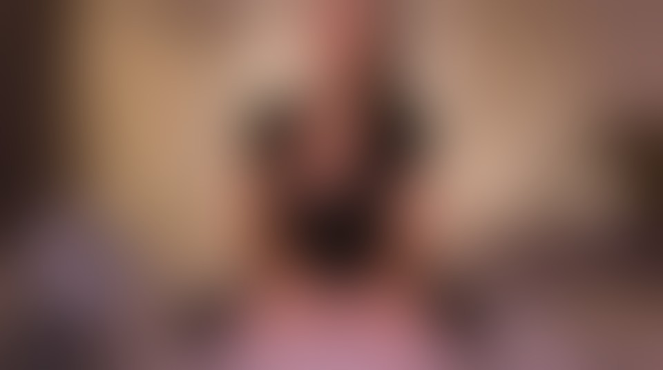 A blurry peek at ASMR Back Scratching & Massage