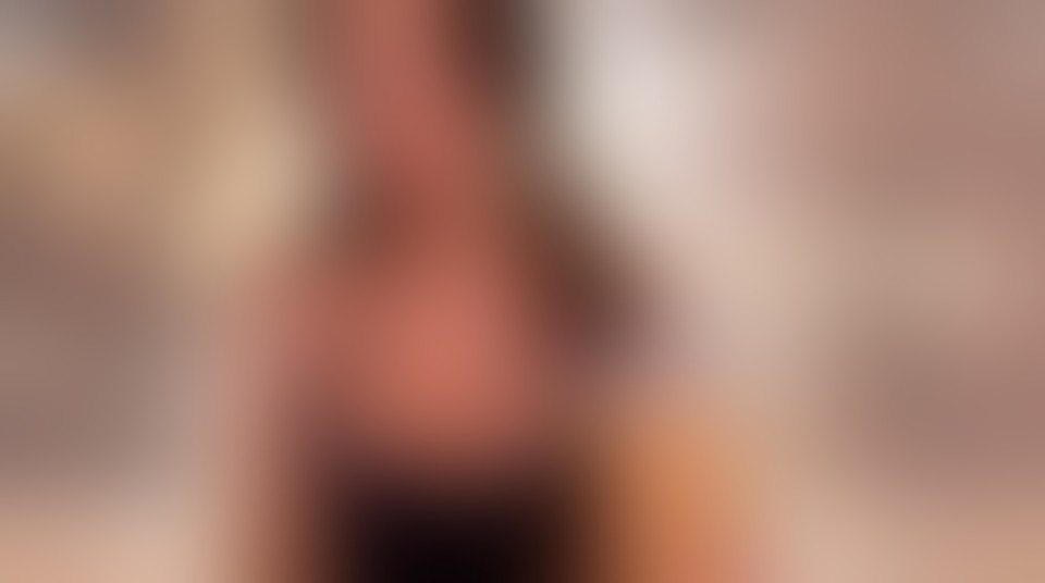 A blurry peek at ASMR Friendly Barista Roleplay