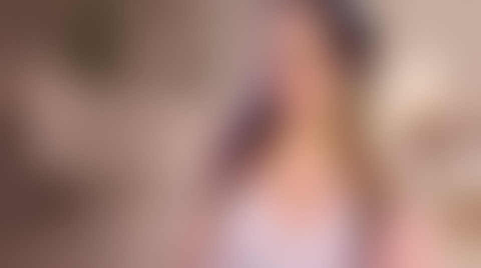 A blurry peek at ASMR The Most Relaxing Massage